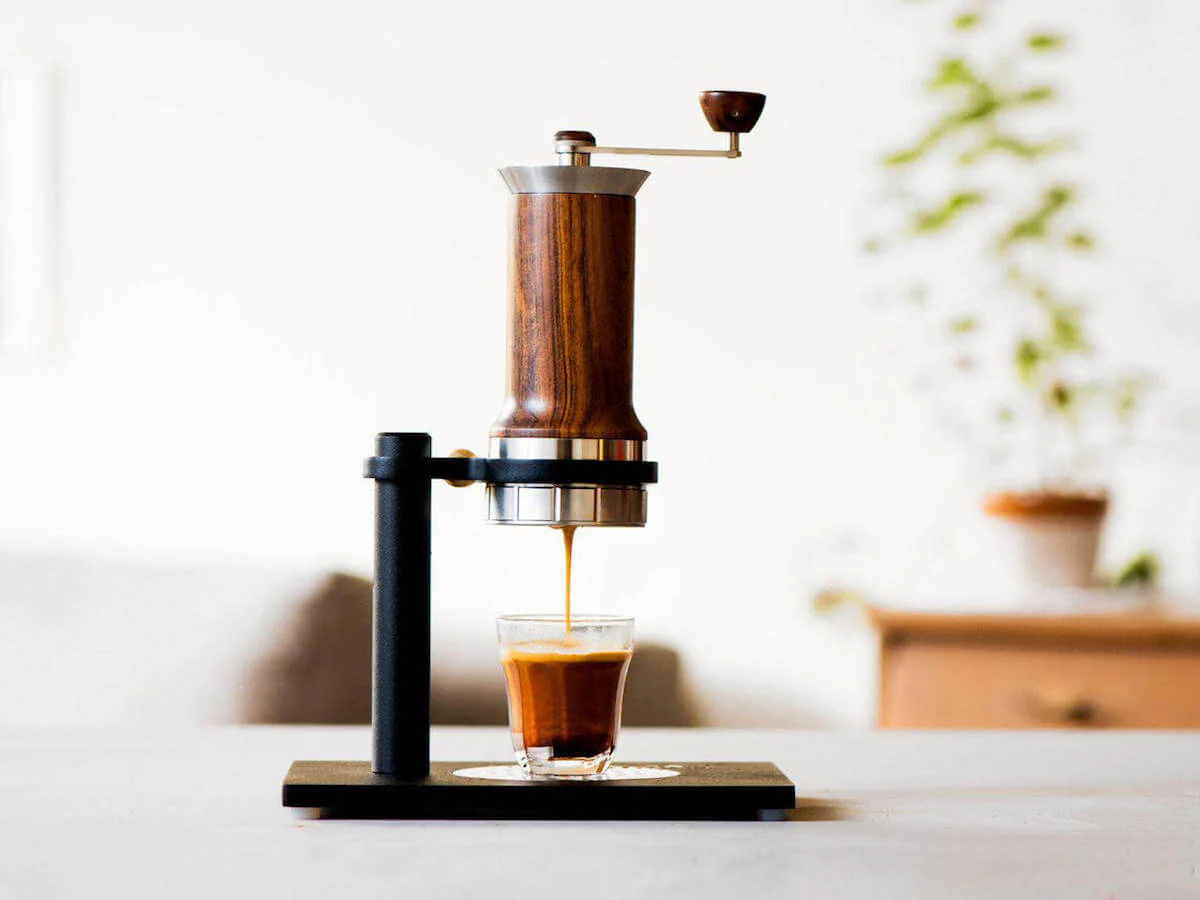 Aram | Espresso Maker w. Steel Support - Chestnut - Image 3