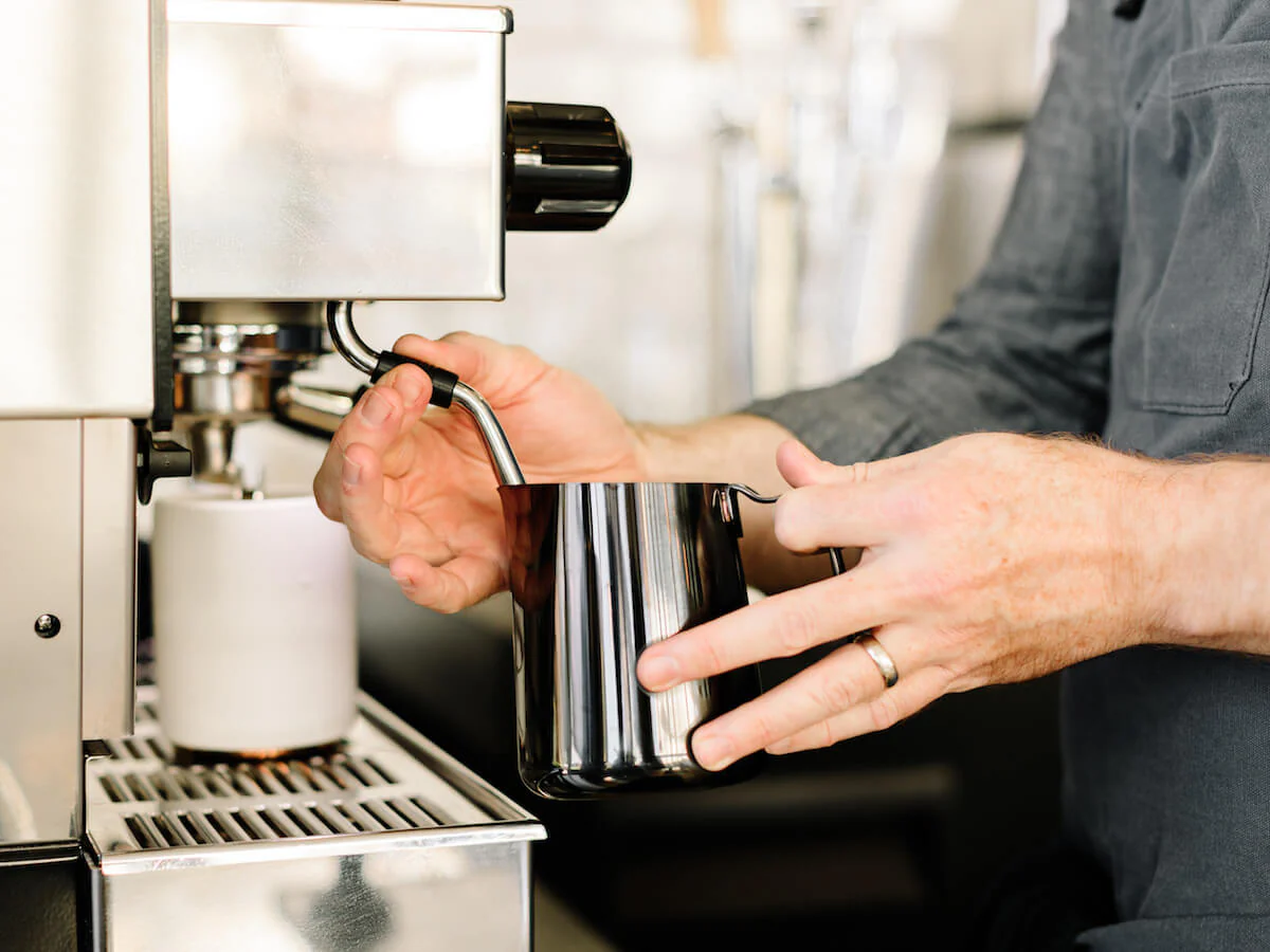 Fellow | Eddy Steaming Pitcher - Graphite - Image 4